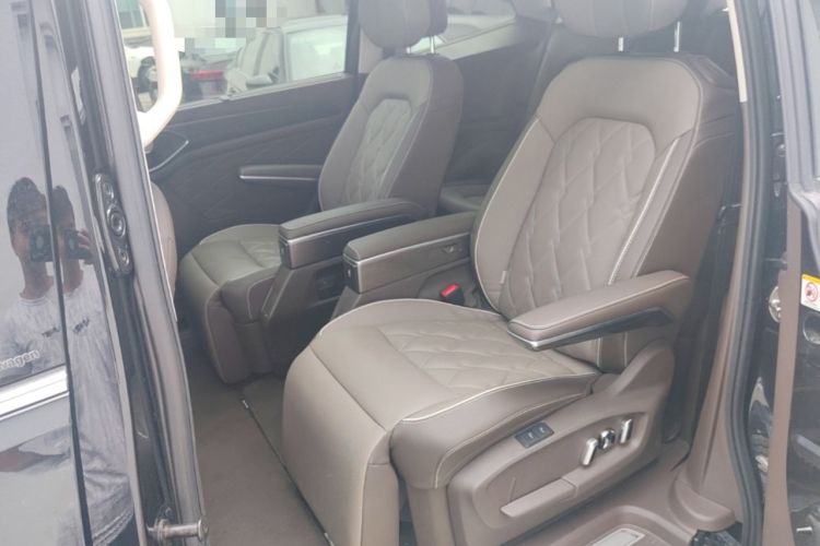 Used Volkswagen Viloran 2022 380TSI Prestige Edition Left Rear Seat