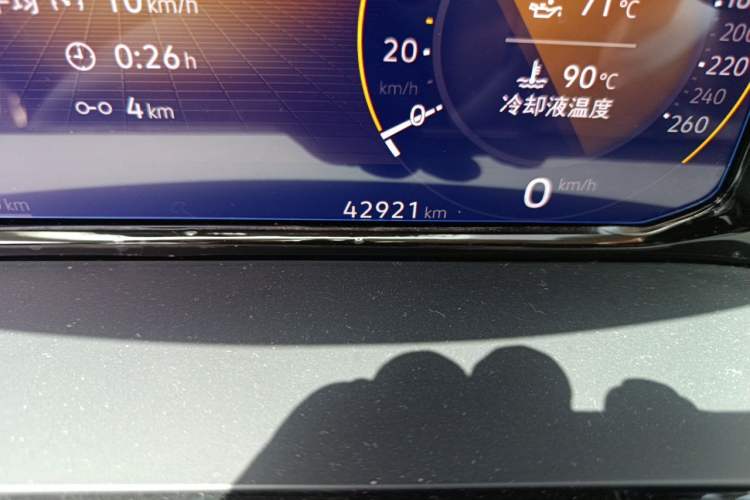 Used Volkswagen Viloran 2022 380TSI Luxury Edition Odometer Close Up