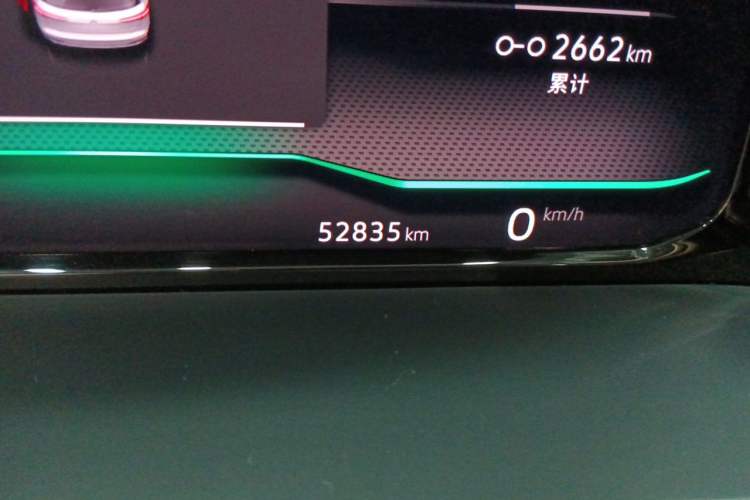 Used Volkswagen Viloran 2022 380TSI Luxury Edition Odometer Close Up