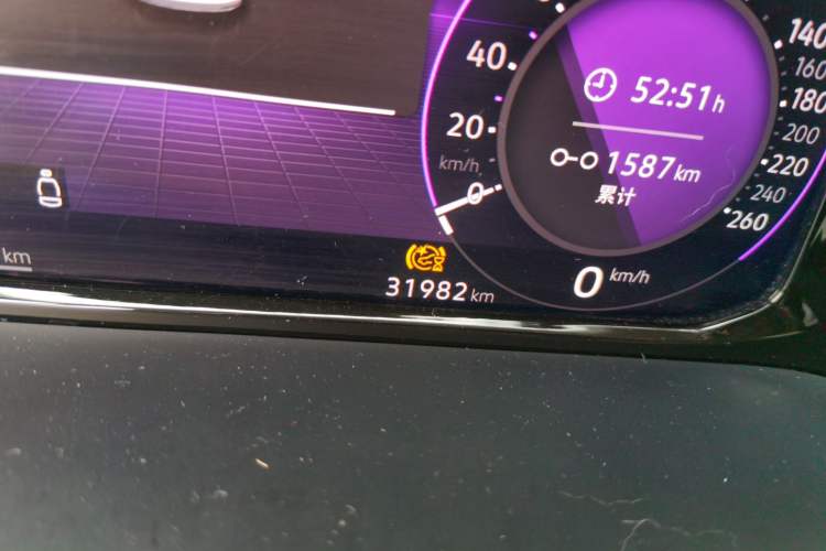 Used Volkswagen Viloran 2022 380TSI Prestige Edition Odometer Close Up