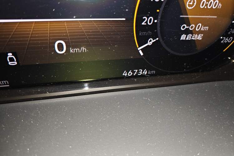 Used Volkswagen Viloran 2022 330TSI Luxury Edition Odometer Close Up