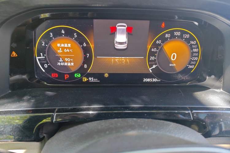 Used Volkswagen Viloran 2022 330TSI Luxury Edition Odometer Close Up