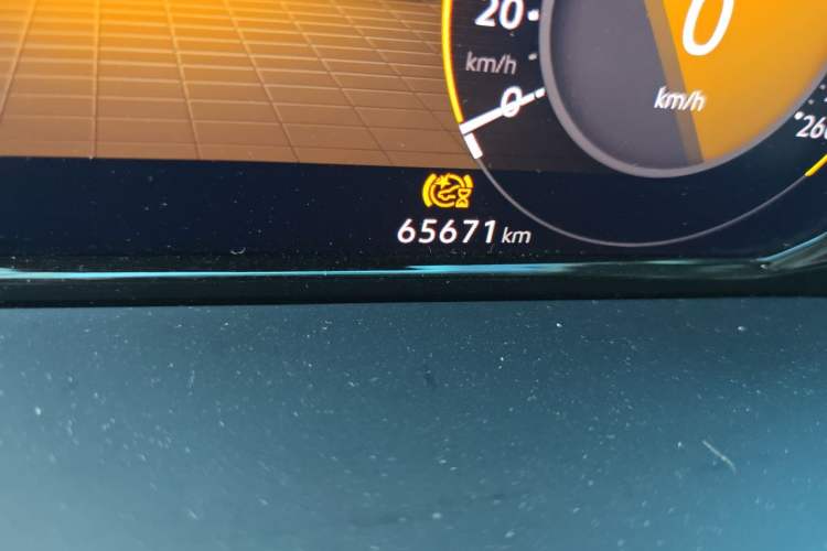Used Volkswagen Viloran 2022 380TSI Prestige Edition Odometer Close Up