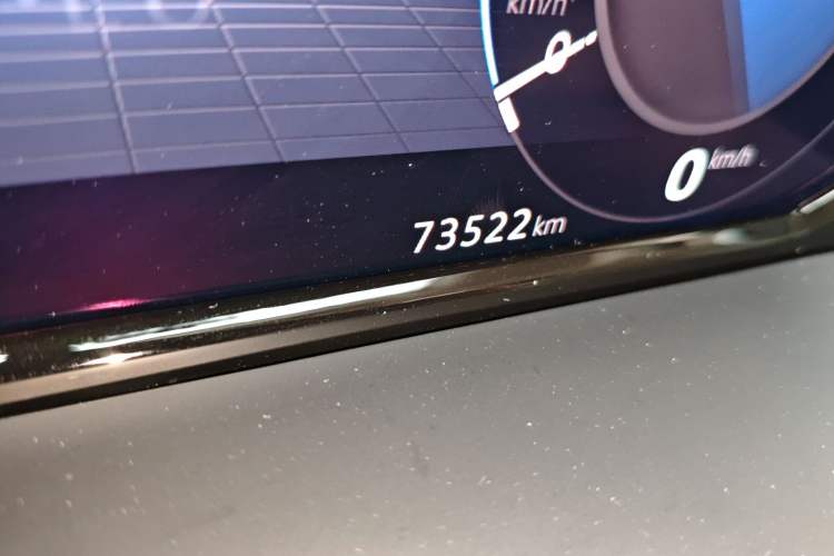 Used Volkswagen Viloran 2022 380TSI Prestige Edition Odometer Close Up