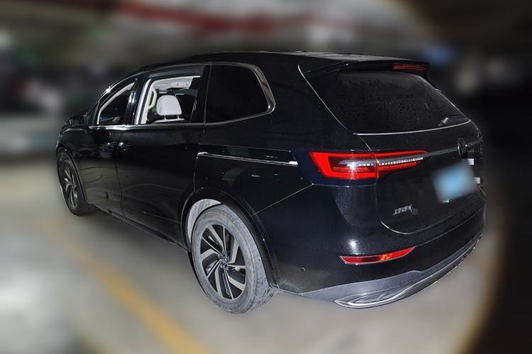 Used Volkswagen Viloran 2022 330TSI Luxury Edition Rear Left 45 Deg