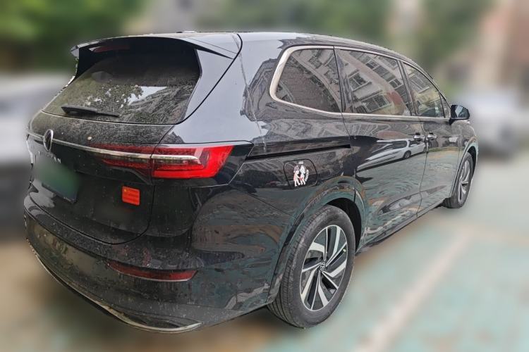 Used Volkswagen Viloran 2022 330TSI Luxury Edition Rear Right 45 Deg