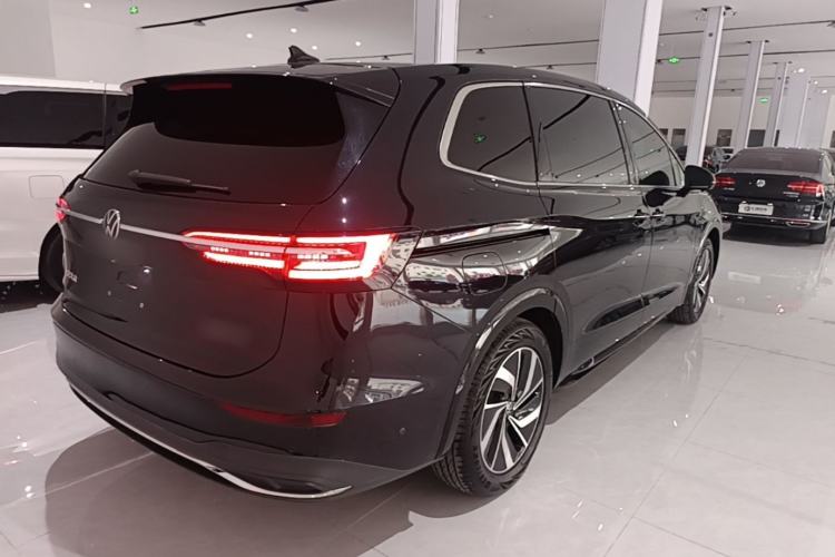 Used Volkswagen Viloran 2022 380TSI Luxury Edition Rear Right 45 Deg