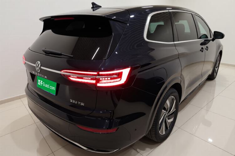 Used Volkswagen Viloran 2022 330TSI Luxury Edition Rear Right 45 Deg