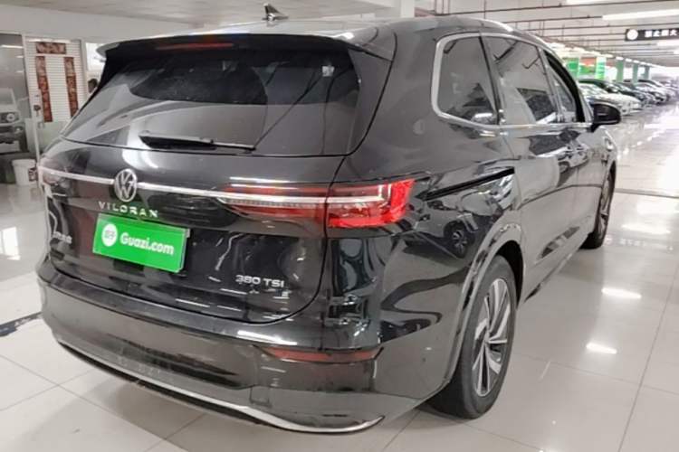 Used Volkswagen Viloran 2022 380TSI Luxury Edition Rear Right 45 Deg