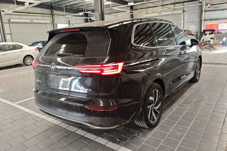 Used Volkswagen Viloran 2022 330TSI Luxury Edition Rear Right 45 Deg
