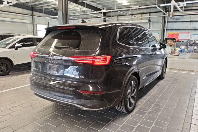 Used Volkswagen Viloran 2022 330TSI Luxury Edition Rear Right 45 Deg