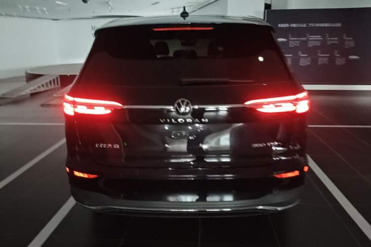 Used Volkswagen Viloran 2022 380TSI Luxury Edition Rear