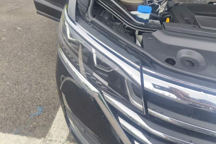 Used Volkswagen Viloran 2022 380TSI Luxury Edition Right Front Headlight