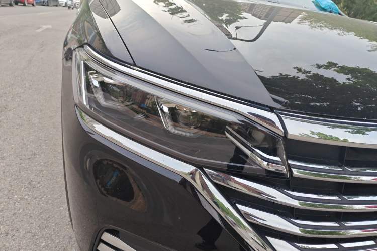 Used Volkswagen Viloran 2022 380TSI Prestige Edition Right Front Headlight