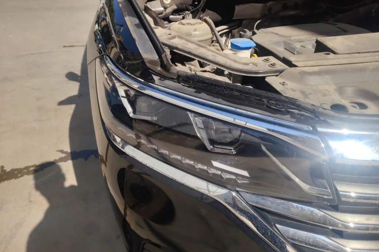 Used Volkswagen Viloran 2022 330TSI Business Edition Right Front Headlight