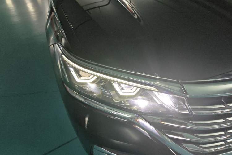 Used Volkswagen Viloran 2022 380TSI Prestige Edition Right Front Headlight