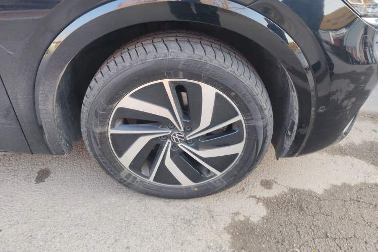 Used Volkswagen Viloran 2022 380TSI Luxury Edition Right Front Wheel Hub