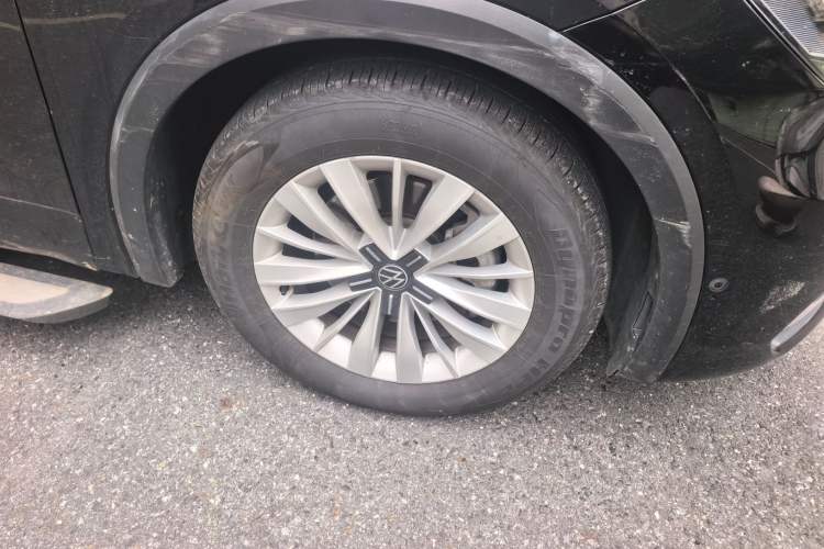 Used Volkswagen Viloran 2022 330TSI Business Edition Right Front Wheel Hub