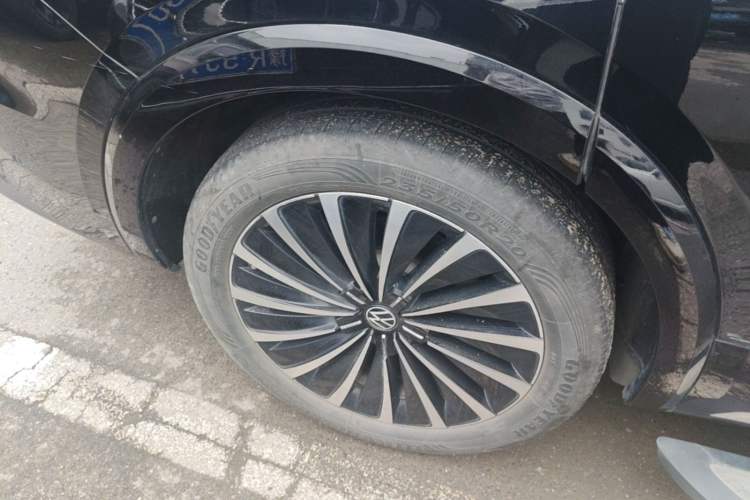 Used Volkswagen Viloran 2022 380TSI Prestige Edition Right Rear Wheel Hub