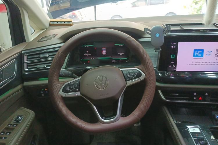 Used Volkswagen Viloran 2022 380TSI Luxury Edition Steering Wheel