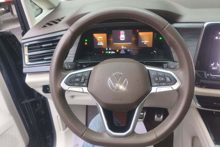 Used Volkswagen Viloran 2022 380TSI Luxury Edition Steering Wheel