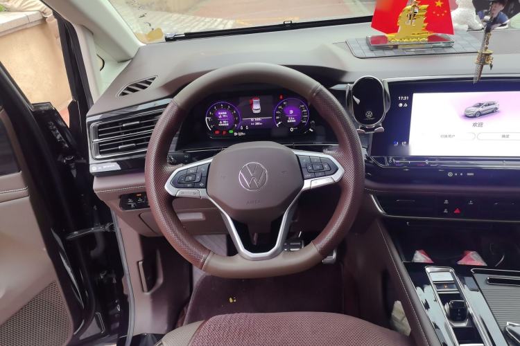Used Volkswagen Viloran 2022 380TSI Luxury Edition Steering Wheel