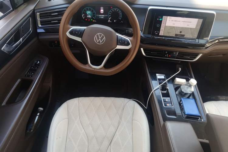 Used Volkswagen Viloran 2022 330TSI Business Edition Steering Wheel