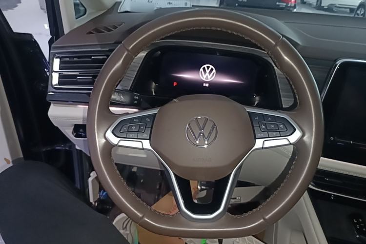 Used Volkswagen Viloran 2022 380TSI Luxury Edition Steering Wheel
