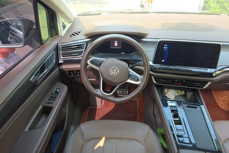 Used Volkswagen Viloran 2022 380TSI Luxury Edition Steering Wheel