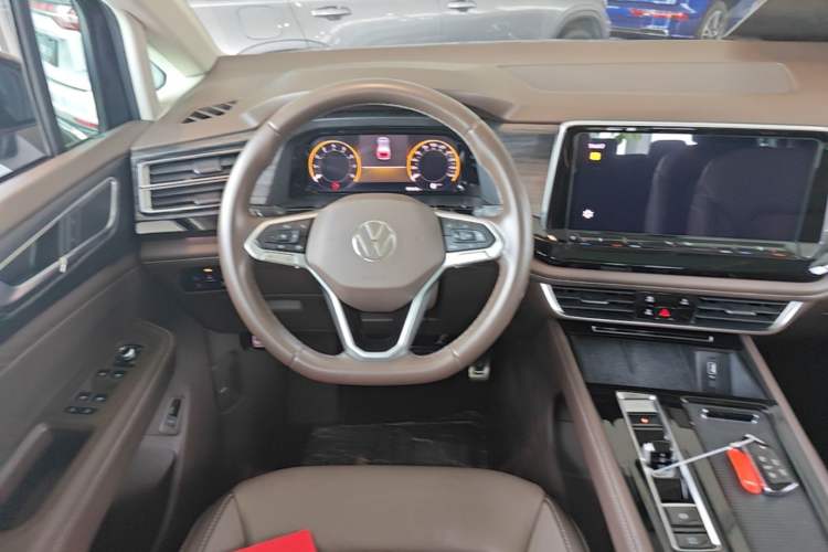 Used Volkswagen Viloran 2022 380TSI Luxury Edition Steering Wheel