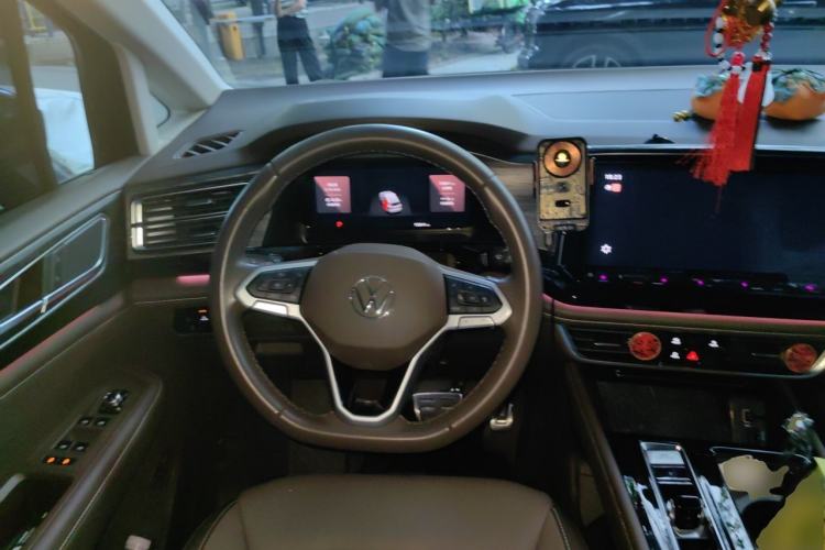 Used Volkswagen Viloran 2022 380TSI Luxury Edition Steering Wheel