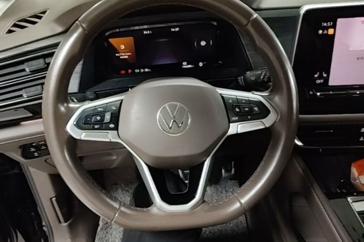 Used Volkswagen Viloran 2022 380TSI Luxury Edition Steering Wheel