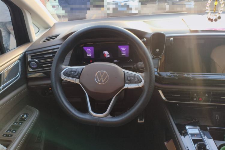 Used Volkswagen Viloran 2022 380TSI Luxury Edition Steering Wheel