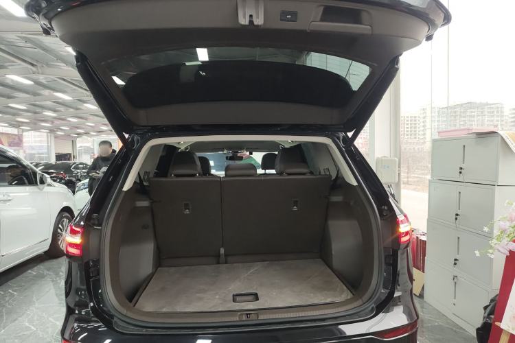 Used Volkswagen Viloran 2022 380TSI Luxury Edition Trunk