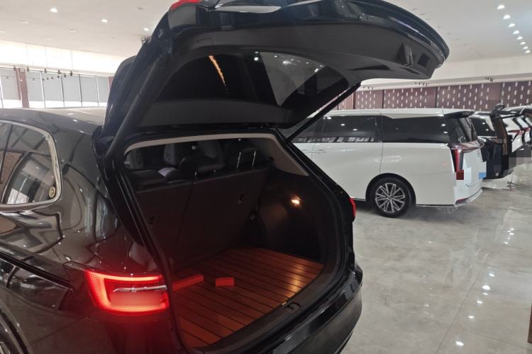 Used Volkswagen Viloran 2022 380TSI Luxury Edition Trunk