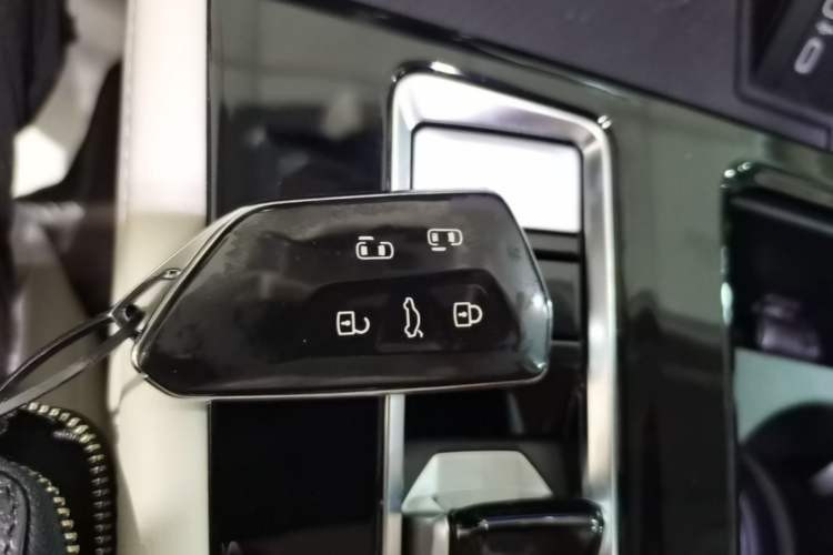 Used Volkswagen Viloran 2022 380TSI Prestige Edition Vehicle Key