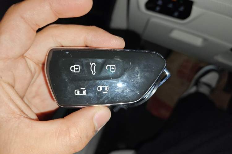 Used Volkswagen Viloran 2022 330TSI Luxury Edition Vehicle Key