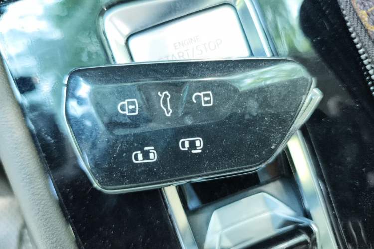 Used Volkswagen Viloran 2022 380TSI Luxury Edition Vehicle Key