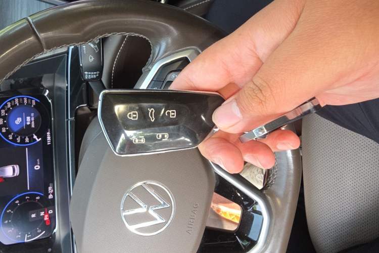 Used Volkswagen Viloran 2022 380TSI Luxury Edition Vehicle Key