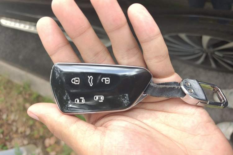 Used Volkswagen Viloran 2022 380TSI Prestige Edition Vehicle Key