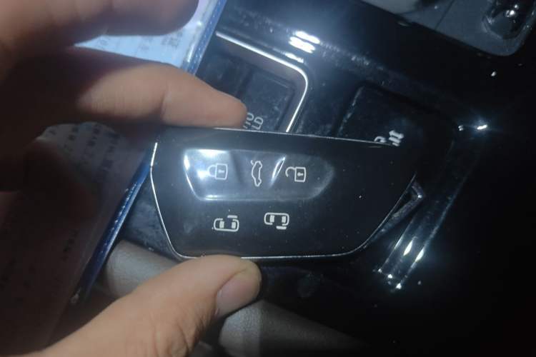 Used Volkswagen Viloran 2022 380TSI Prestige Edition Vehicle Key