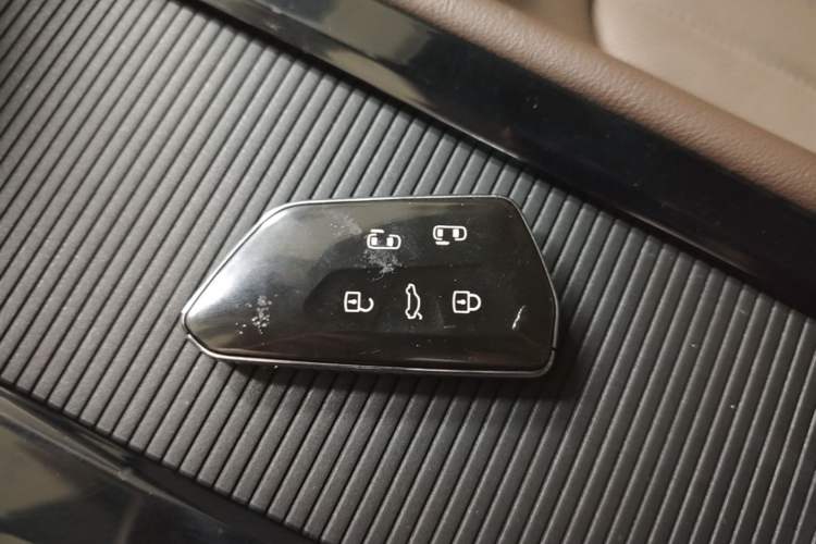 Used Volkswagen Viloran 2022 330TSI Luxury Edition Vehicle Key