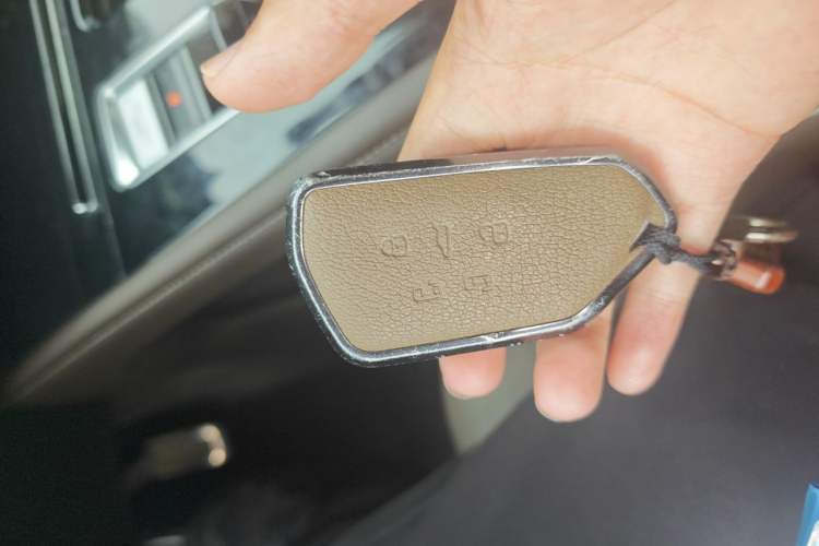 Used Volkswagen Viloran 2022 380TSI Prestige Edition Vehicle Key