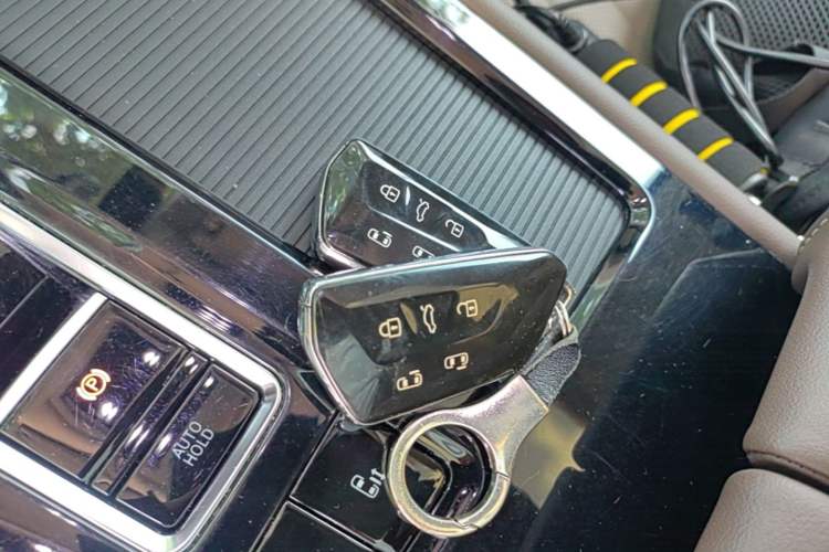 Used Volkswagen Viloran 2022 380TSI Luxury Edition Vehicle Key