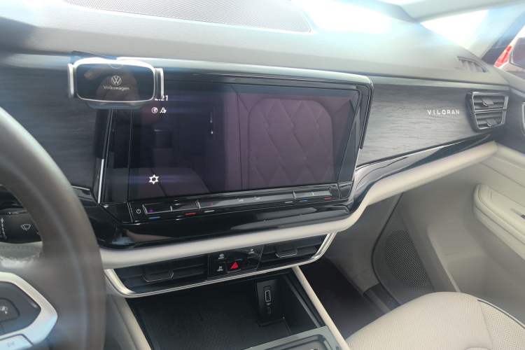 Used Volkswagen Viloran 2022 380TSI Prestige Edition Interior 3