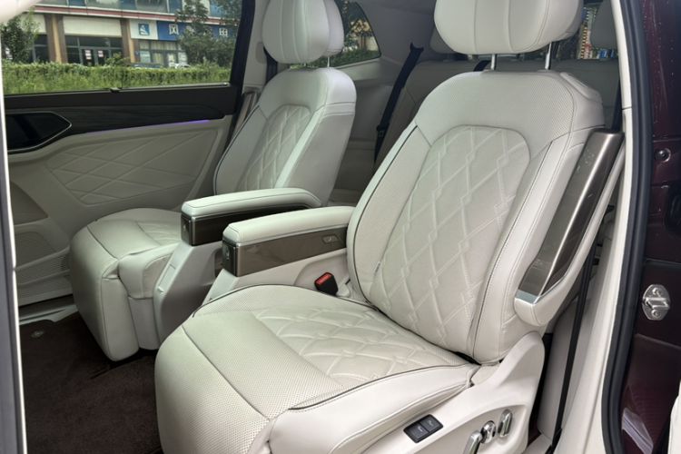 Used Volkswagen Viloran 2022 380TSI Prestige Edition Interior 3