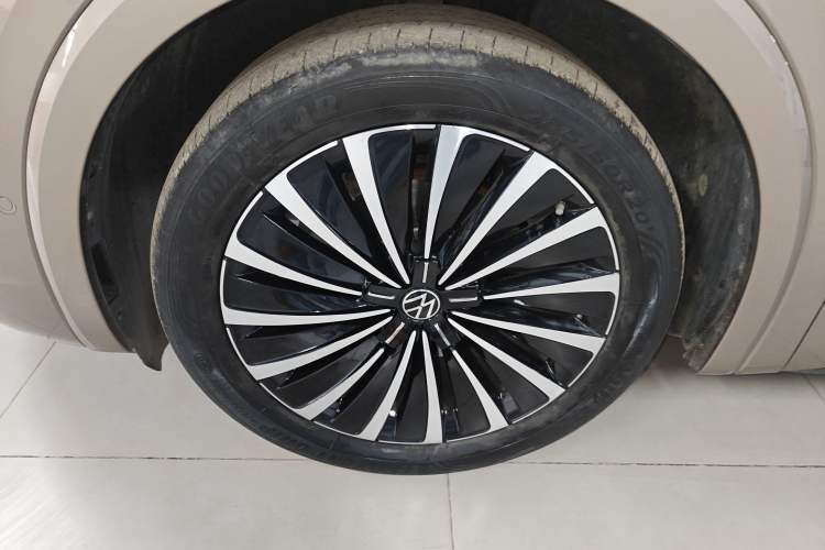 Used Volkswagen Viloran 2022 380TSI Prestige Edition Left Front Wheel Hub