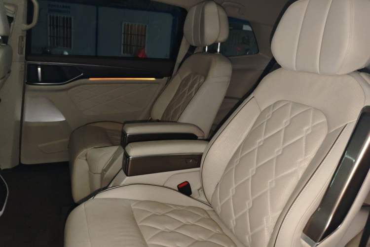 Used Volkswagen Viloran 2022 380TSI Prestige Edition Left Rear Seat