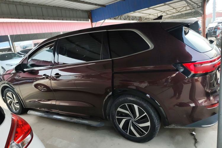 Used Volkswagen Viloran 2022 330TSI Luxury Edition Left Side