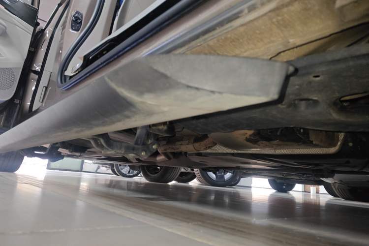 Used Volkswagen Viloran 2022 380TSI Prestige Edition Left Side Sill